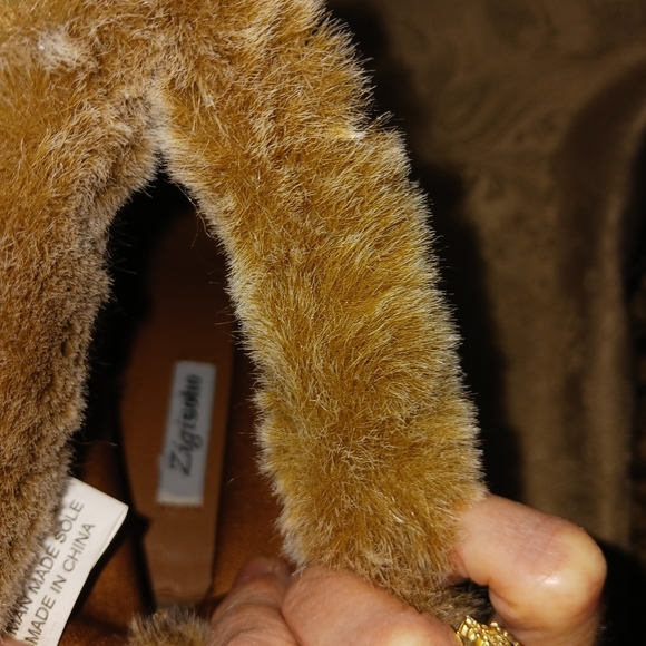 ZigiSoho Fur Booties with wedge heels Size 10 - Picture 6 of 13